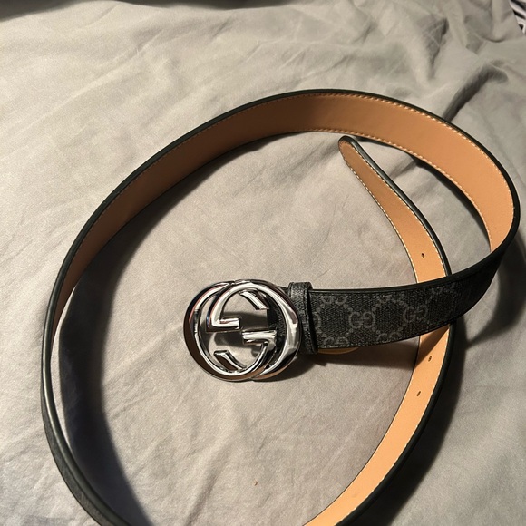 Gucci Black and Cream GG Monogram Belt - Picture 1 of 3
